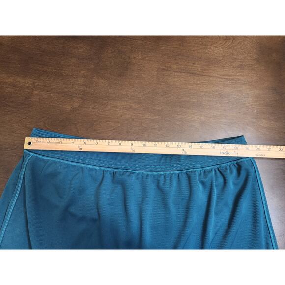 St. John's Bay Women's Dark Green Quick Dry Athletic Active‎ Pull On Skort  1X - Picture 5 of 6